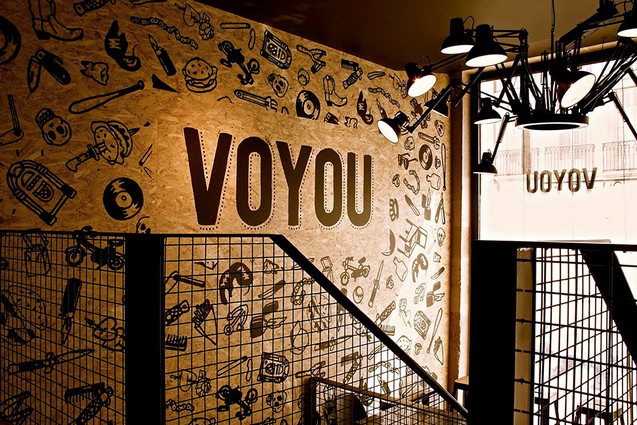 Дизайн небольшого бургерного ресторана VOYOU