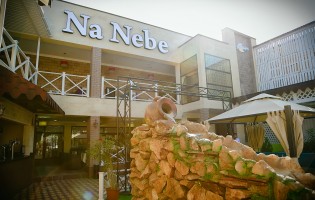 Restobar NA NEBE - Изысканное сочетание бара и ресторана