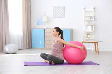 Какими спортивными занятиями можно заниматься во время беременности